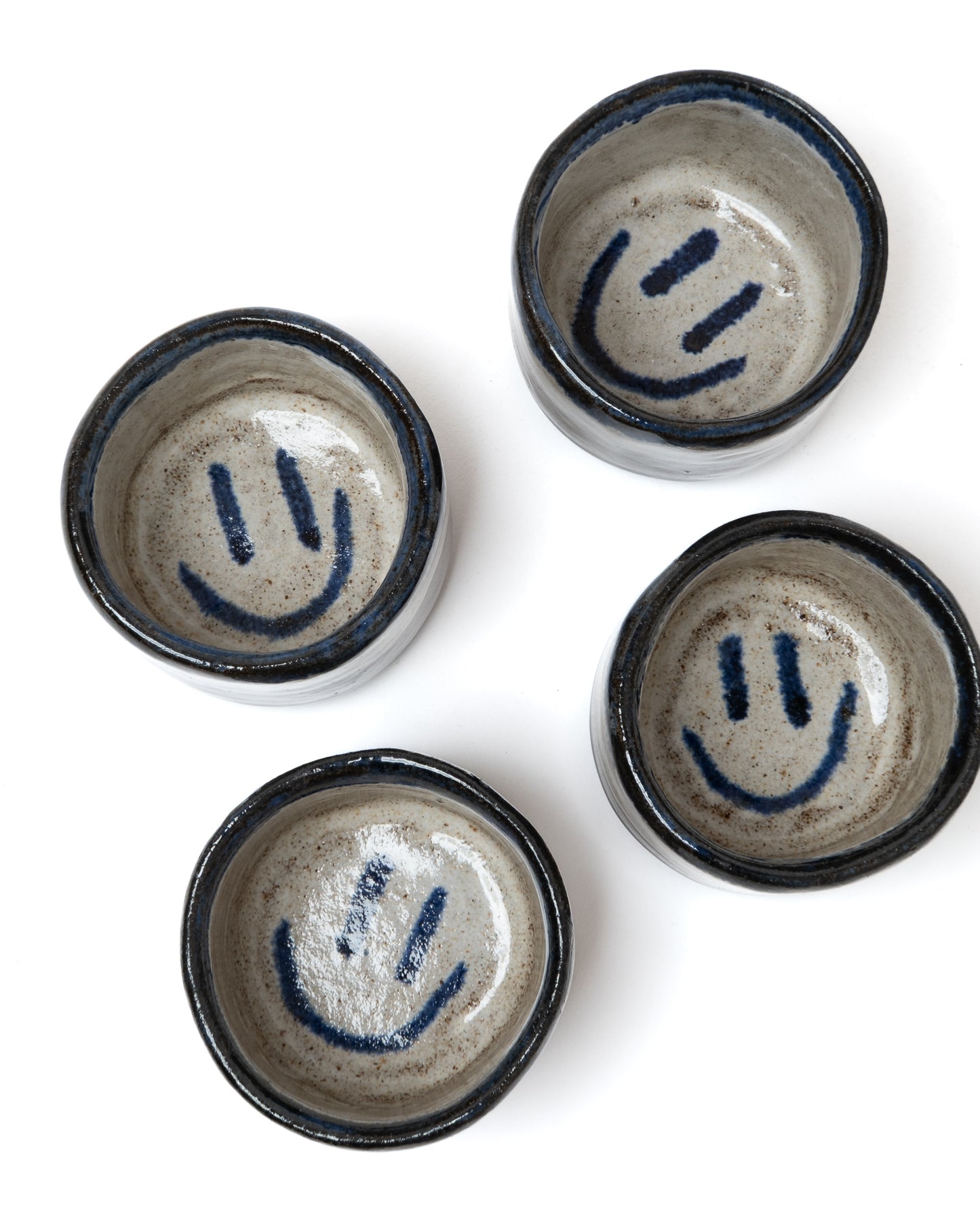 TUMBLERS WHITE N BLUE LINE